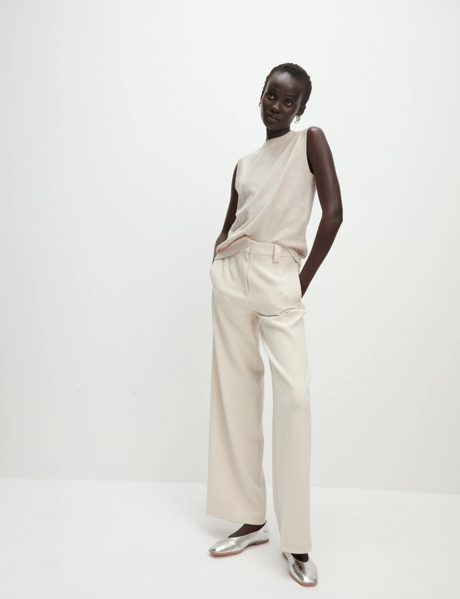 Air-Yarn Crew Neck Knitted Vest 4 Air-Yarn Crew Neck Knitted Vest - Image 4