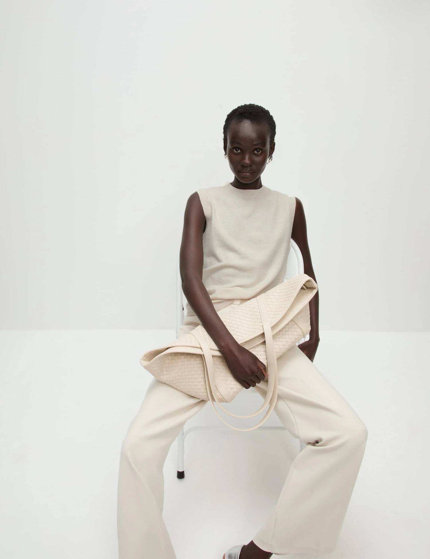 Air-Yarn Crew Neck Knitted Vest 1 Air-Yarn Crew Neck Knitted Vest