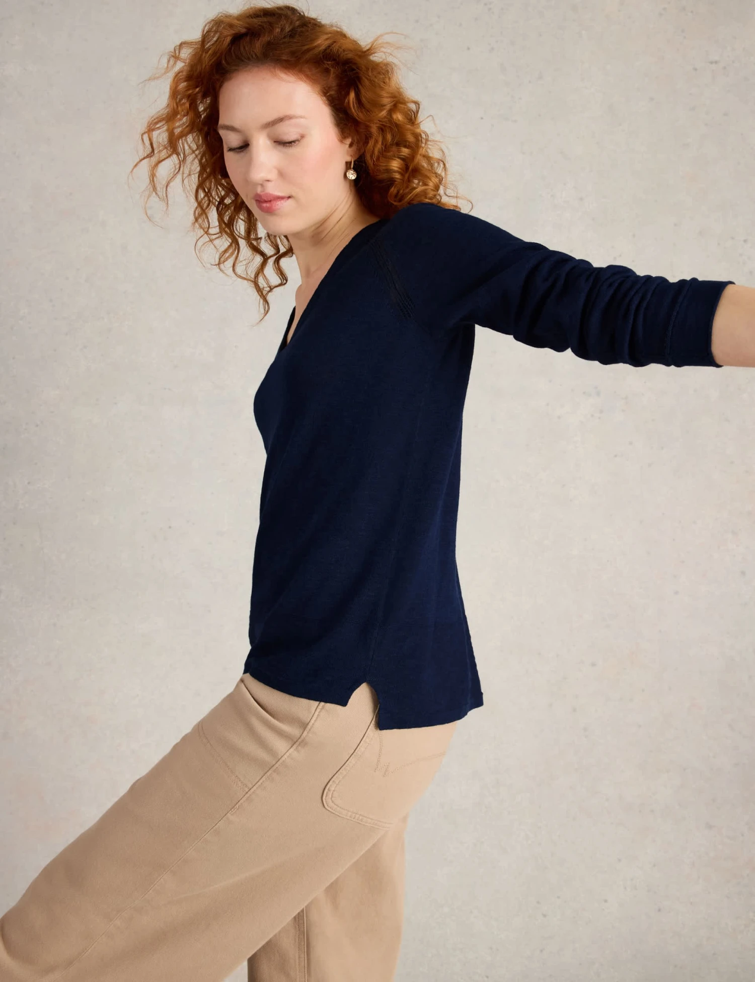 WHITE STUFF Cotton Rich V-Neck Jumper With Linen 6 WHITE STUFF Cotton Rich V-Neck Jumper With Linen - Image 6