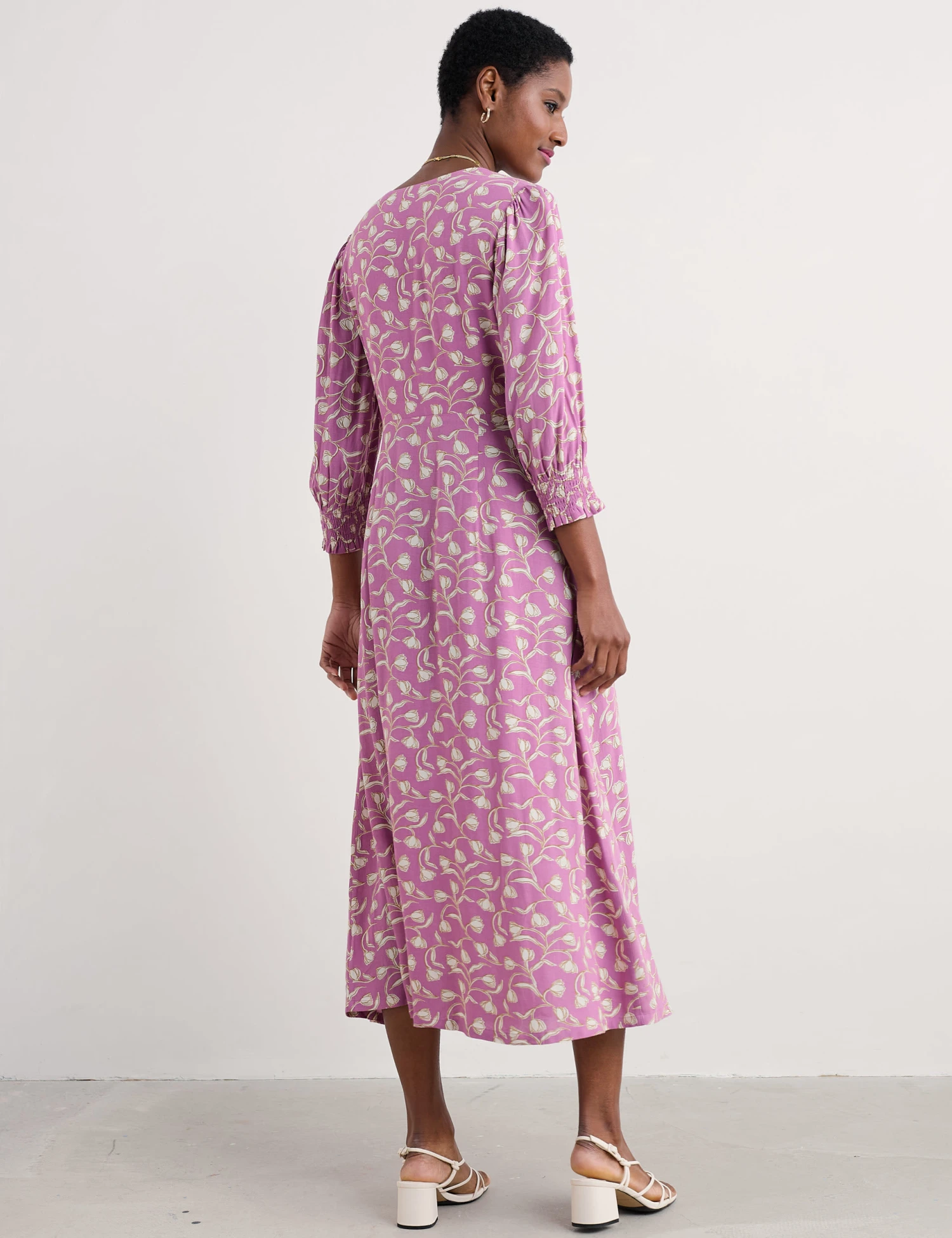 Floral V-Neck Blouson Sleeve Midaxi Waisted Dress 4 Floral V-Neck Blouson Sleeve Midaxi Waisted Dress - Image 4