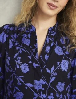 Floral V-Neck Knee Length Shift Dress 20 Floral V-Neck Knee Length Shift Dress -Cyberjammies Store Floral V Neck Knee Length Shift Dress 2