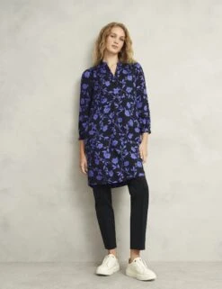 Floral V-Neck Knee Length Shift Dress 24 Floral V-Neck Knee Length Shift Dress -Cyberjammies Store Floral V Neck Knee Length Shift Dress 6