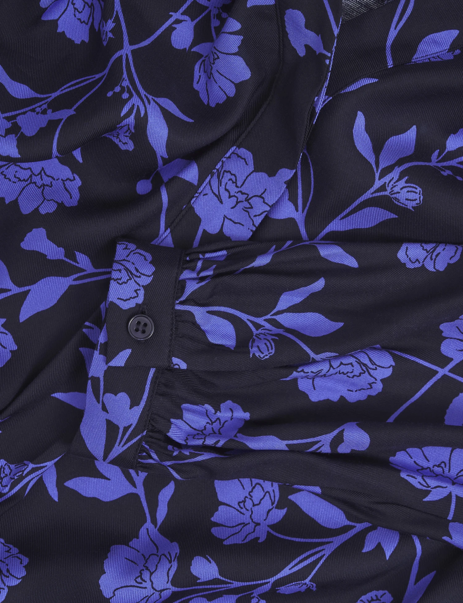 Floral V-Neck Knee Length Shift Dress 9 Floral V-Neck Knee Length Shift Dress - Image 9