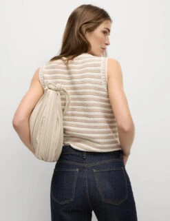 High Waisted Cropped Slim Fit Jeans -Cyberjammies Store High Waisted Cropped Slim Fit Jeans 2