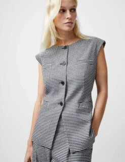 French Connection Holden Houndstooth Single Breasted Waistcoat -Cyberjammies Store Holden Houndstooth Single Breasted Waistcoat 2