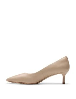 Clarks Leather Kitten Heel Pointed Court Shoes -Cyberjammies Store Leather Kitten Heel Pointed Court Shoes 2