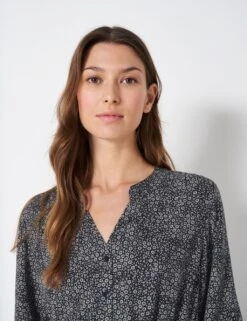 Floral V-Neck Knee Length Waisted Dress 8 Floral V-Neck Knee Length Waisted Dress -Cyberjammies Store MS 10 T19 8756S F4 X EC 1