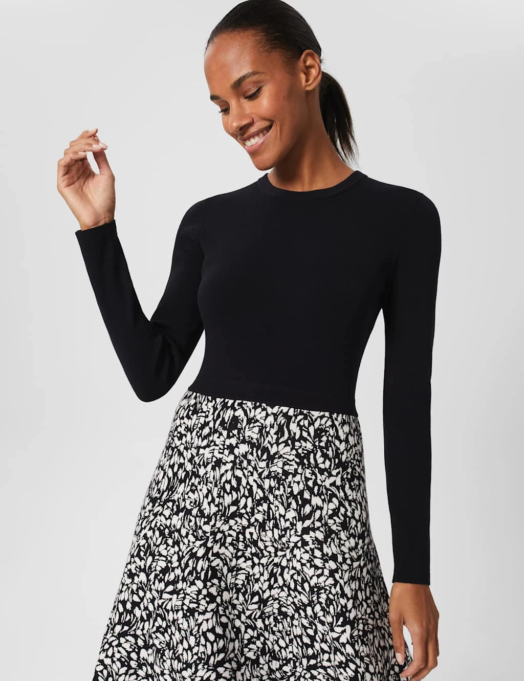 Knitted Knee Length Waisted Dress 5 Knitted Knee Length Waisted Dress - Image 5