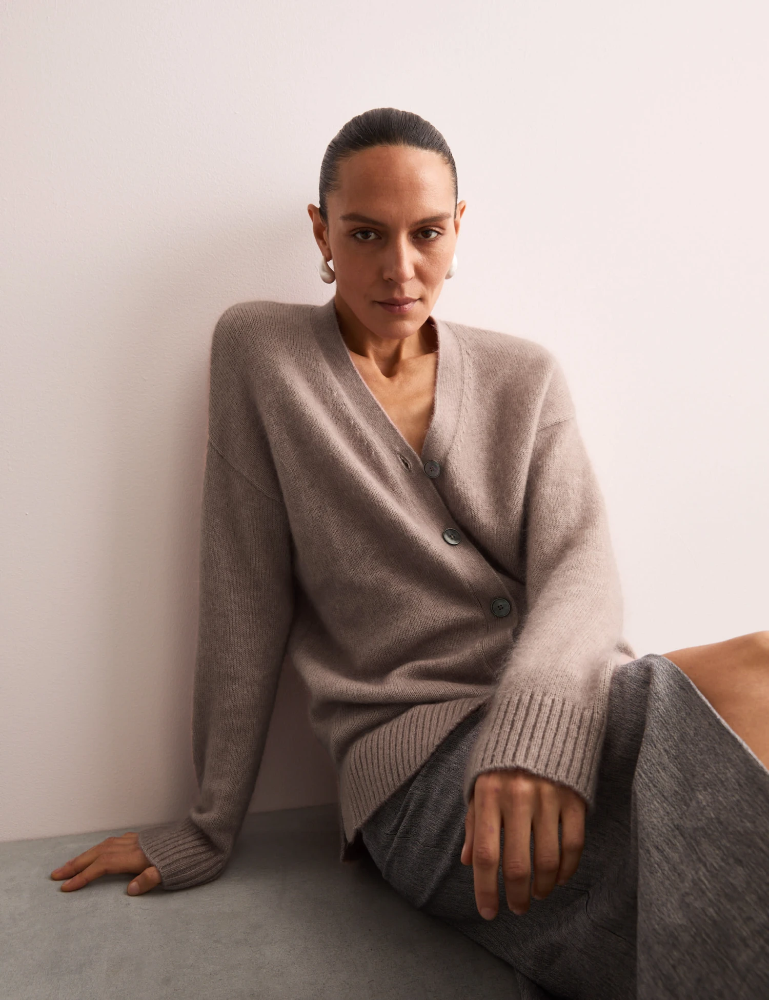 Jaeger Mohair Blend V-Neck Button Through Cardigan 7 Jaeger Mohair Blend V-Neck Button Through Cardigan - Image 7