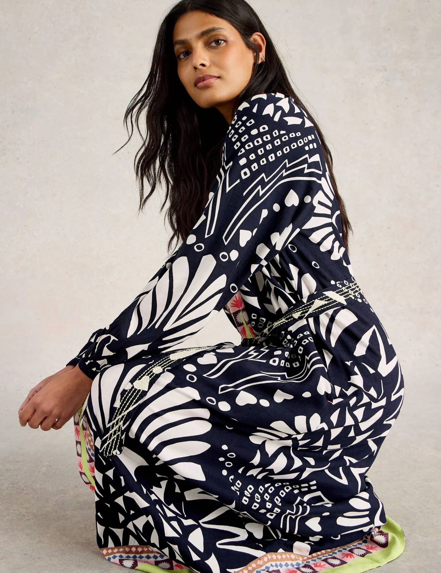 WHITE STUFF Printed V-Neck Midi Kaftan Dress 5 WHITE STUFF Printed V-Neck Midi Kaftan Dress - Image 5