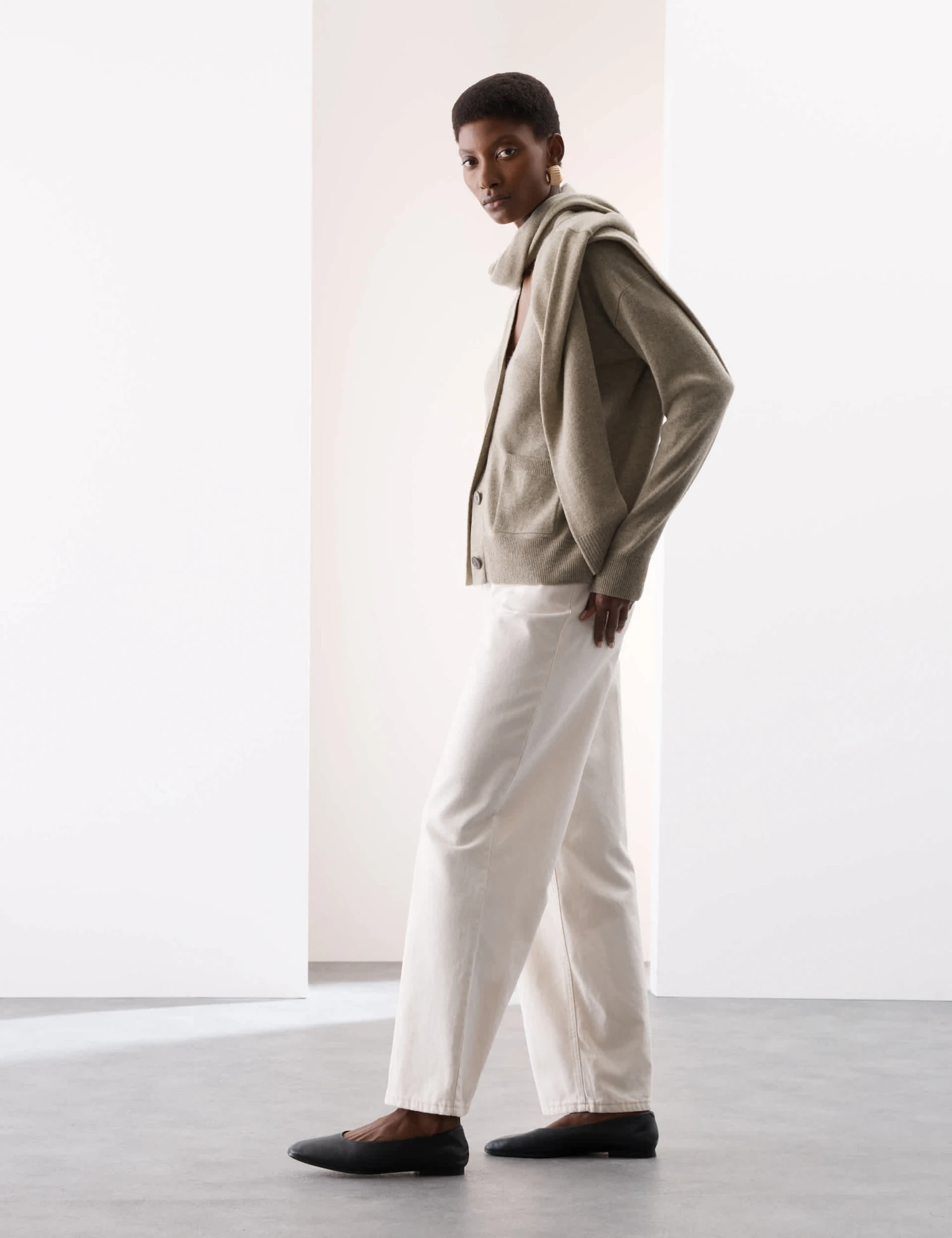 Pure Cashmere V-Neck Button Front Cardigan 3 Pure Cashmere V-Neck Button Front Cardigan - Image 3