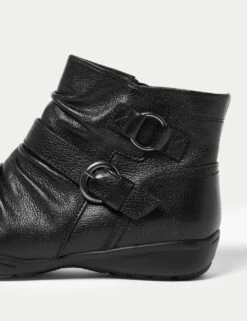 Wide Fit Leather Buckle Ruched Ankle Boots -Cyberjammies Store SD 01 T02 6349W Y0 X EC 3