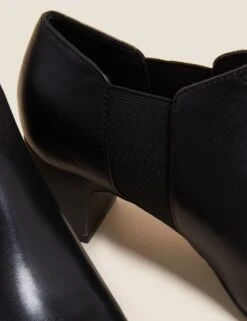 Leather Block Heel Shoe Boots -Cyberjammies Store SD 01 T02 8320 Y0 X EC 3