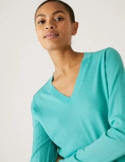 Pure Merino Wool V-Neck Jumper 9 Pure Merino Wool V-Neck Jumper -Cyberjammies Store SD 01 T38 7972 DJ X EC 1