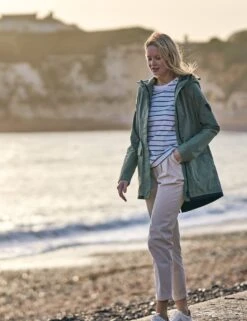 MUSTO Cotton Rich Waterproof Hooded Raincoat -Cyberjammies Store SD 10 T18 4065 J0 X EC 5