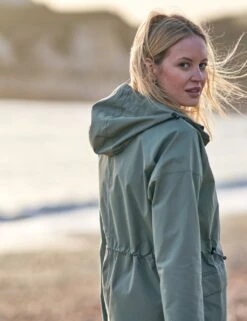 MUSTO Cotton Rich Waterproof Hooded Raincoat -Cyberjammies Store SD 10 T18 4065 J0 X EC 7