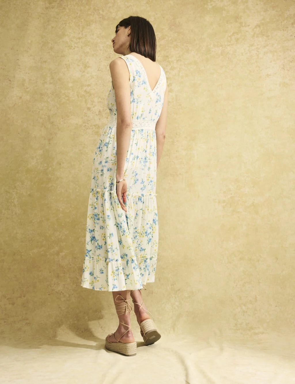 Floral V-Neck Midi Tiered Smock Dress 2 Floral V-Neck Midi Tiered Smock Dress - Image 2