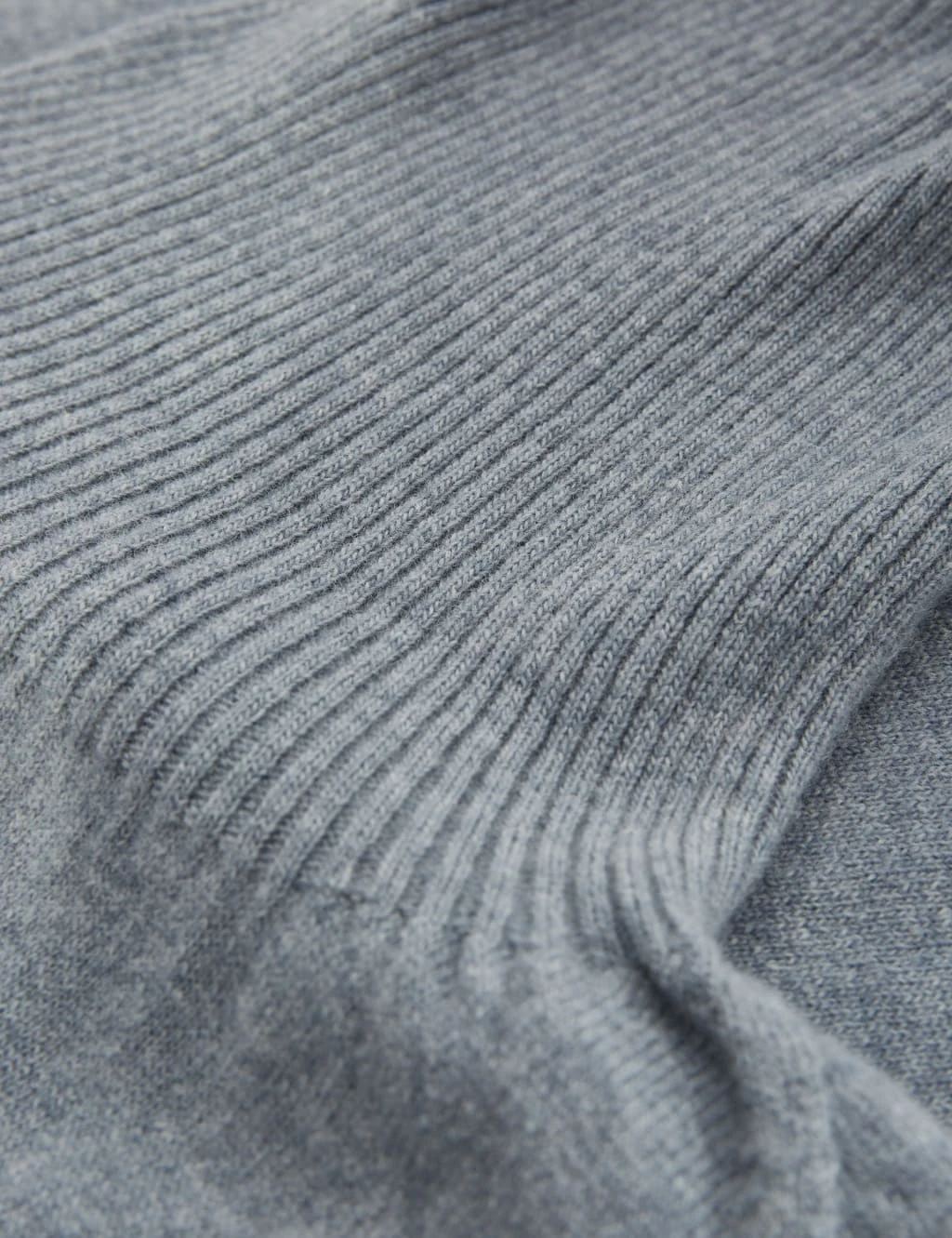 Celtic & Co. Pure Wool Roll Neck Jumper 7 Celtic & Co. Pure Wool Roll Neck Jumper - Image 7