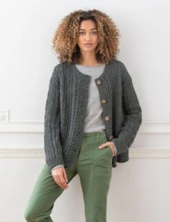 Celtic & Co. Pure Wool Cable Knit Crew Neck Cardigan -Cyberjammies Store SD 10 T83 2813 T0 X EC 1