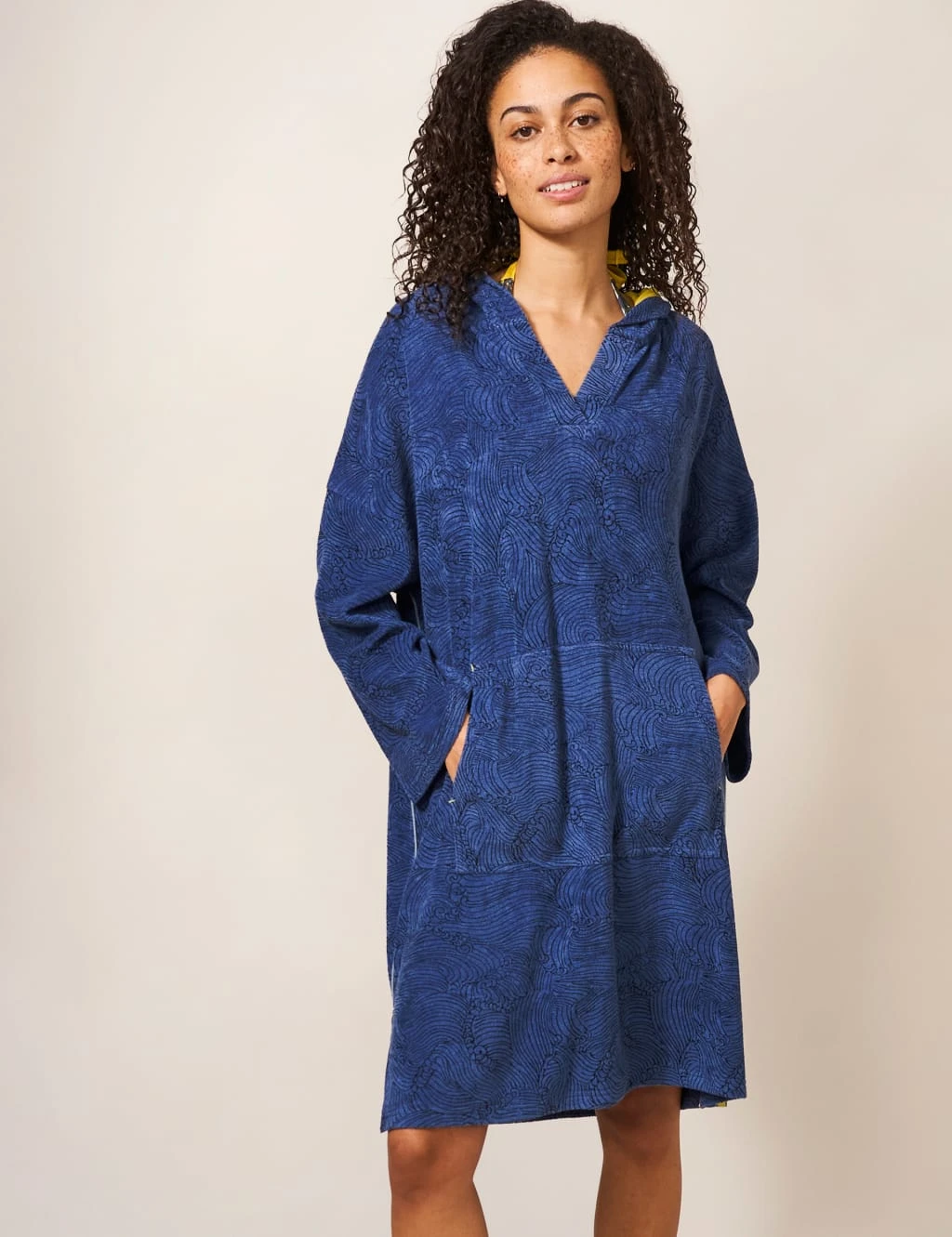 WHITE STUFF Pure Cotton Wave Hooded Towelling Robe 2 WHITE STUFF Pure Cotton Wave Hooded Towelling Robe - Image 2