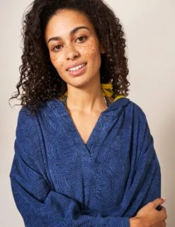 WHITE STUFF Pure Cotton Wave Hooded Towelling Robe 6 WHITE STUFF Pure Cotton Wave Hooded Towelling Robe -Cyberjammies Store SD 10 T83 7523 F4 X EC 2