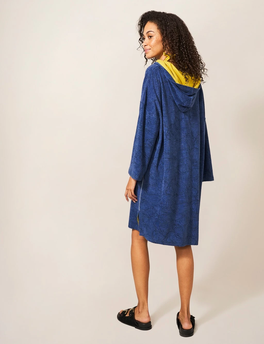 WHITE STUFF Pure Cotton Wave Hooded Towelling Robe 4 WHITE STUFF Pure Cotton Wave Hooded Towelling Robe - Image 4