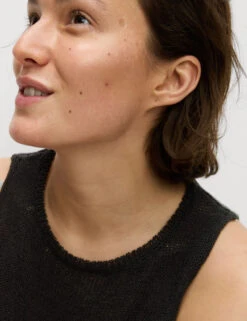 Textured Crew Neck Knitted Vest With Cotton -Cyberjammies Store Textured Crew Neck Knitted Vest with Cotton 4