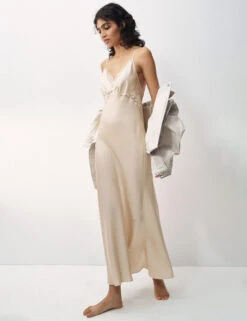 Triumph Wild Azalea Florale Nightdress