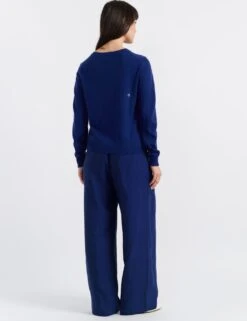 CHINTI & PARKER Cashmere Rich Slogan Crew Neck Jumper -Cyberjammies Store cashmere rich slogan crew neck jumper 5