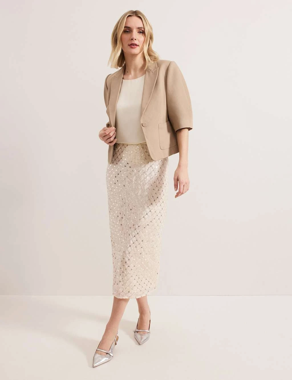 Cotton Blend Single Breasted Cropped Blazer 9 Cotton Blend Single Breasted Cropped Blazer - Image 9