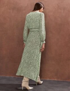 Ditsy Floral V-Neck Midaxi Waisted Dress -Cyberjammies Store ditsy floral v neck midaxi waisted dress 5