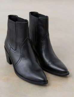 Leather Western Block Heel Ankle Boots 18 Leather Western Block Heel Ankle Boots -Cyberjammies Store leather western block heel ankle boots 8