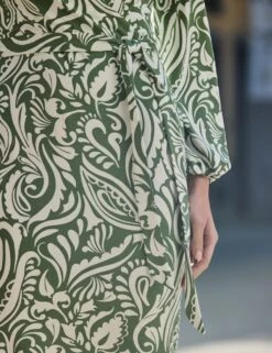 Paisley V-Neck Blouson Sleeve Midi Wrap Dress -Cyberjammies Store paisley v neck blouson sleeve midi wrap dress 7