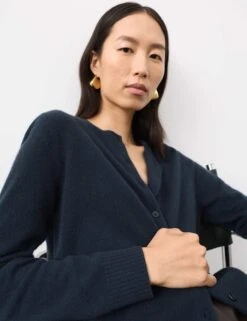 Pure Cashmere Crew Neck Relaxed Cardigan -Cyberjammies Store pure cashmere crew neck relaxed cardigan 17