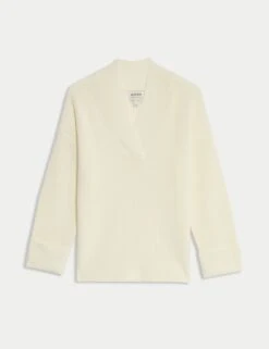 Jaeger Pure Merino Wool V-Neck Relaxed Jumper 27 Jaeger Pure Merino Wool V-Neck Relaxed Jumper -Cyberjammies Store pure merino wool v neck relaxed jumper 13