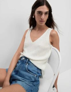 Sequin Textured V-Neck Knitted Vest -Cyberjammies Store sequin textured v neck knitted vest 10