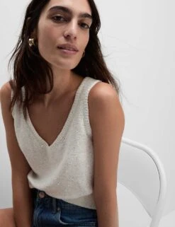 Sequin Textured V-Neck Knitted Vest -Cyberjammies Store sequin textured v neck knitted vest 8